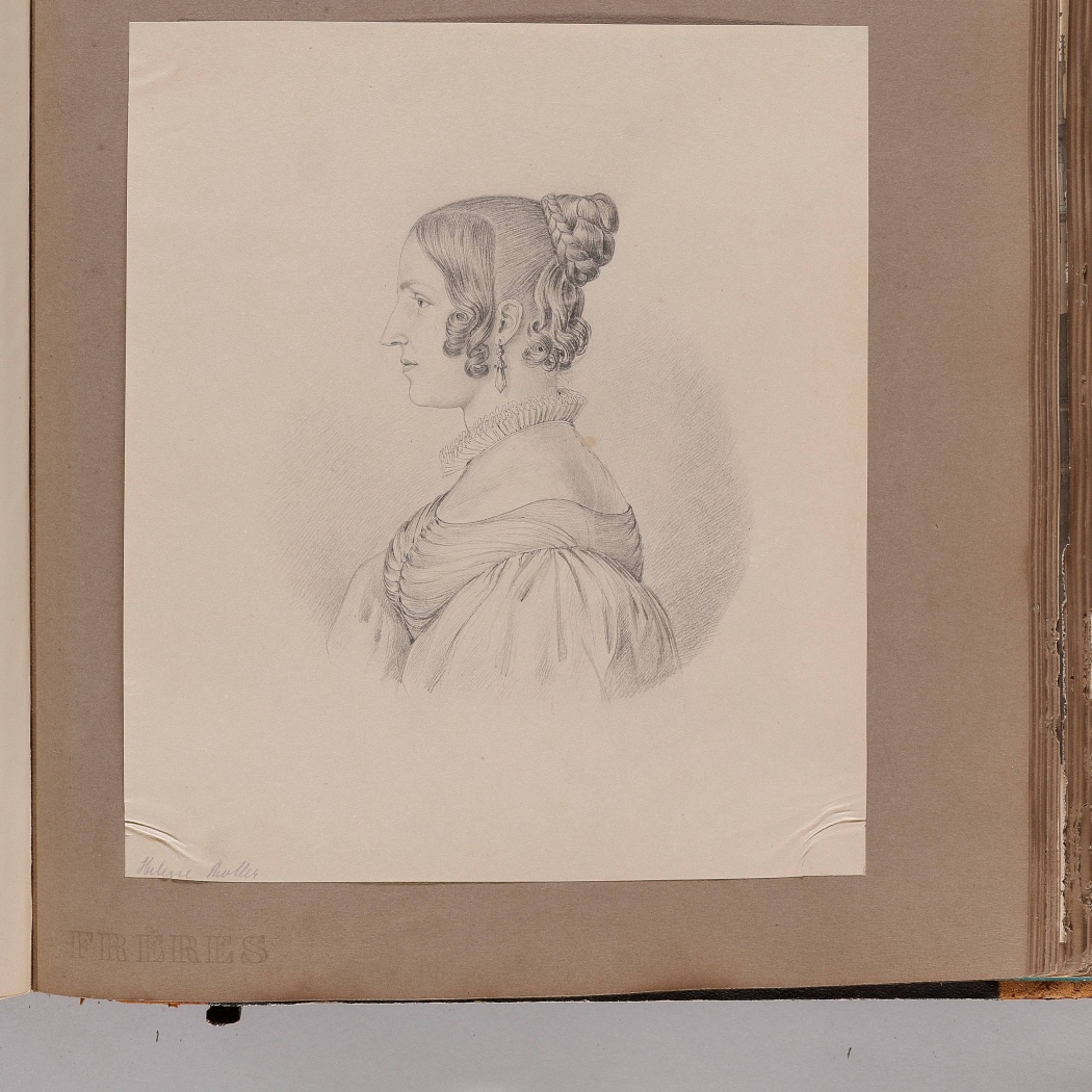 Helene Moller HZ 11517 182 reduz